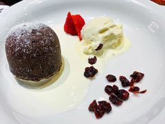 巧克力熔岩布丁配雪糕-有璟阁港式餐厅(国贸商城店)
