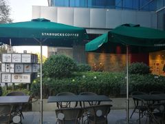 露天位-星巴克臻选(上海长风大悦城店)