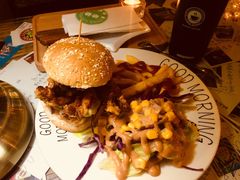 -动动咖啡清真西餐厅