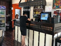 -Trattoria Altrove