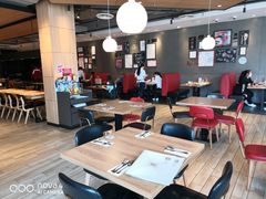 大堂-必胜客(新中纬店)
