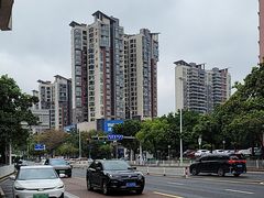 -沃尔玛(前山店)