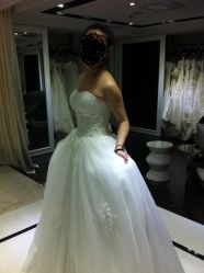 试衣秀-韩国天使嫁衣婚纱礼服馆(上海旗舰店)