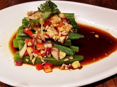 番茄酸辣秋葵-云海肴·汽锅鸡·云南菜(美罗城店)