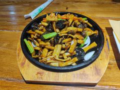 -蒙艾里民族传统菜蒙餐