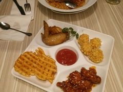 -必胜客餐厅(昆百大泰业城店)