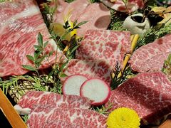 -山川小町·极番烧肉(新地假日广场店)