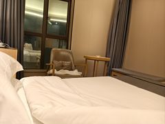 -柏曼酒店(重庆解放碑洪崖洞店)