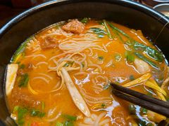 -银米·云南传统过桥米线(双廊黑金冠店)