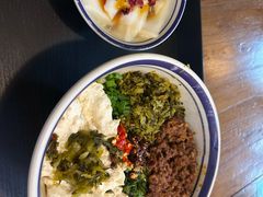 -云阿蛮云南生烫牛肉米线(奉贤路店)