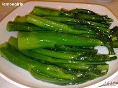白灼芥兰...70米！-鸿星海鲜酒家(格兰中心店)