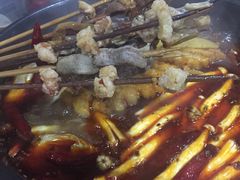 -灌县老妈砂锅串串香(万科红生活广场店)