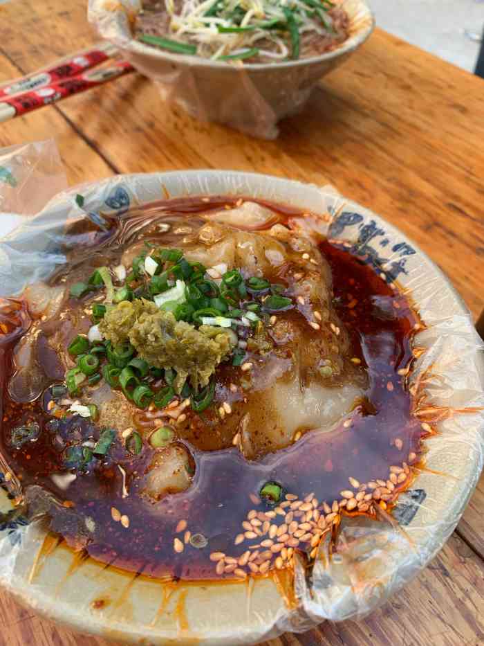 罗窝子窝子凉粉-"[薄荷]环境:就在新世纪广场里面很好找.