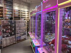 -名创优品(广州萝岗万达广场店)