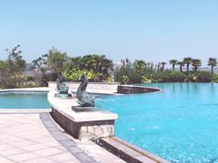 -上海滴水湖皇冠假日酒店