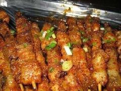 -老街烧烤大排档·地道湖北菜·龙虾馆(汉口火车站店)