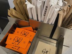 -喜茶(滨江宏岸店)