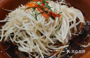 Mixed Bean Sprouts Salad