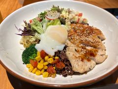 -POKEE VIA&Brunch·维娅(重庆来福士店)