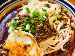招牌传统麻辣面-聚合鑫东北熏酱熟食麻辣面(长阳店)