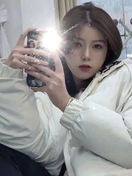 -IU潮牌·SALON