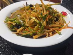 -牛鲜盛齐齐哈尔烤肉(曹路店)