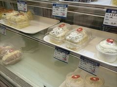 -白玉兰食品甜凤店(合生汇店)