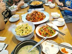 -俭寨大盘鸡·手抓肉·烧烤新疆菜(乌苏路店)