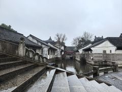-鲁镇