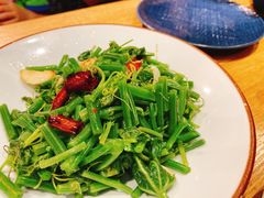 -麦麦山云南菜(复地活力城店)