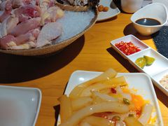 -洪氏嗨捞·广东猪肚鸡·椰子鸡火锅(西咸万象城店)
