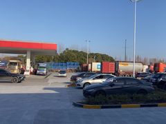 -小昆山服务区-停车场