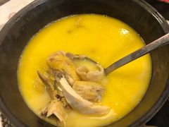 -鲜入围煮花胶鸡海鲜火锅