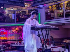 -巴特餐饮6加1音乐餐吧·新疆菜