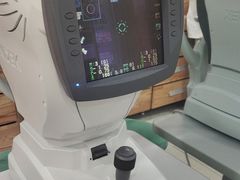 -豪门视光·星趣控·蔡司依视路眼镜代理商(中央大街店)