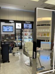 -PE SALON
