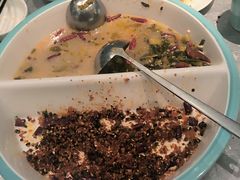 -姚姚酸菜鱼·金戈戈香港豉油鸡(喜荟城联名店)