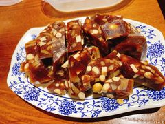 老北京豆酱-老天桥酱肉烧饼夹肘子(天桥店)