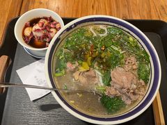-云阿蛮云南生烫牛肉米线(奉贤路店)
