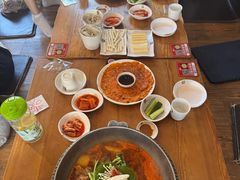 -喇喇排骨火锅·传统韩式脊骨汤(望京西园总店)