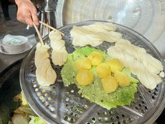 -粘豆包柴火铁锅炖