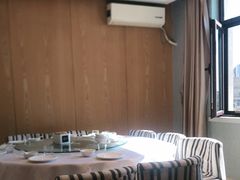 -赶海部落海鲜城(海阳路店)