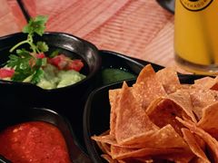 牛油果酱配玉米片-Luchador摔跤手墨西哥餐厅(恒宇广场店)