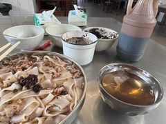 -正宗杨记普洱酸醋米线(总店)