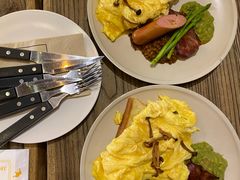 -Common Table · Brunch & Coffee
