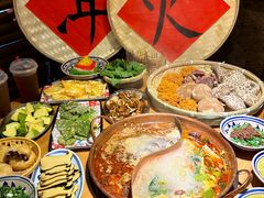 -洱火云南酸菜牛肉火锅(石景山当代商城店)