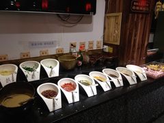 自助调料区-宽板凳老灶火锅(外馆斜街店)