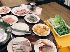 -正能量脆肉鲩火锅