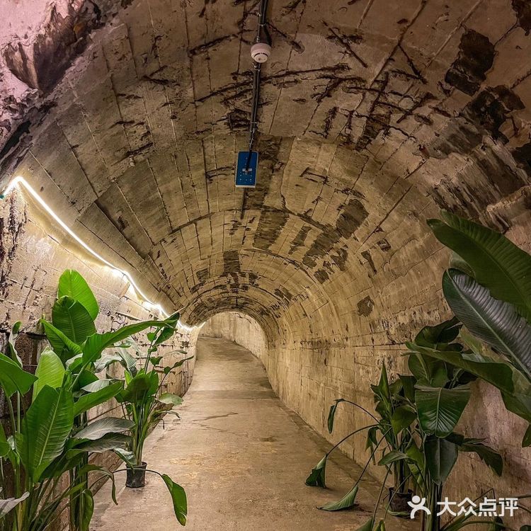 🔥重庆宇宙第二大洞子火锅🔥