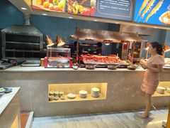 -锤头鲨毛肚海鲜烤肉自助餐厅(国购广场店)